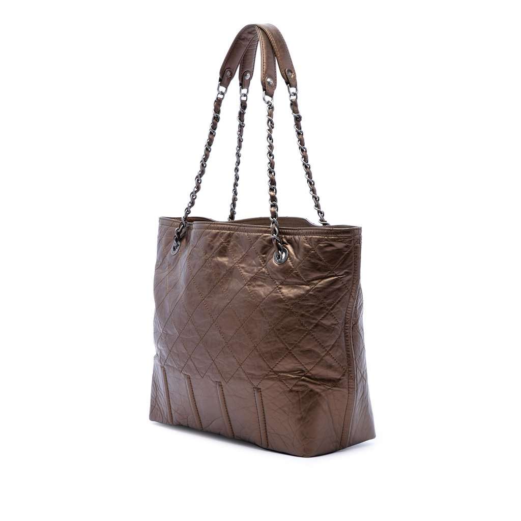Chanel Distressed Calfskin Shopping In Moscow Tote Brown Leather Very good condition - Back View