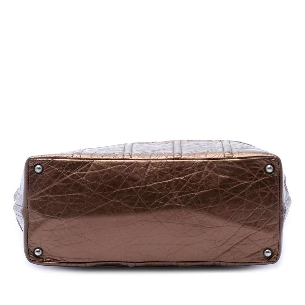 Chanel Distressed Calfskin Shopping In Moscow Tote Brown Leather Very good condition - Inside View