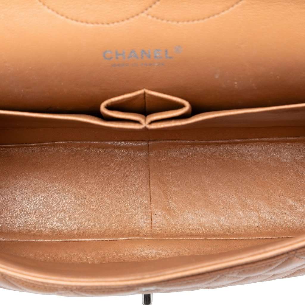 Chanel Jumbo Classic Caviar Double Flap Brown Leather Very good condition - Model View