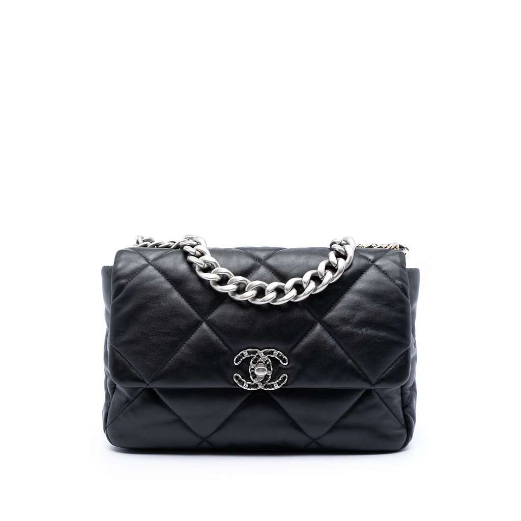 Chanel Large Lambskin 19 Flap Black Leather Very good condition - Front View