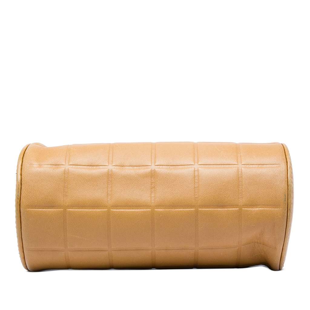Chanel CC Chocolate Bar Lambskin Barrel Cosmetic Pouch Beige Leather Very good condition - Inside View