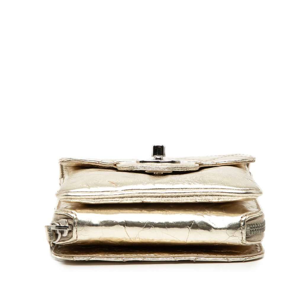 Chanel Quilted Metallic Aged Calfskin Clams Wallet on Chain Gold Leather Very good condition - Inside View