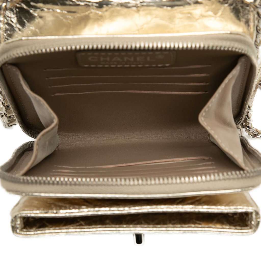 Chanel Quilted Metallic Aged Calfskin Clams Wallet on Chain Gold Leather Very good condition - Model View