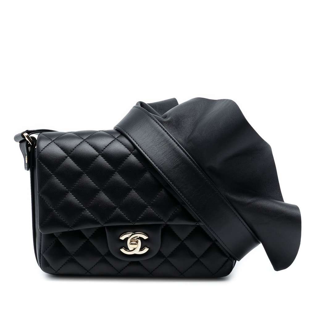 Chanel Quilted Calfskin Bolero de Chanel Flap Black Leather Very good - Front View
