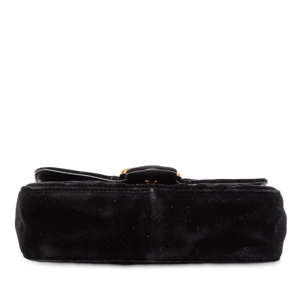 Gucci Small GG Marmont Matelasse Velvet Shoulder Bag Black Very good condition - Inside View