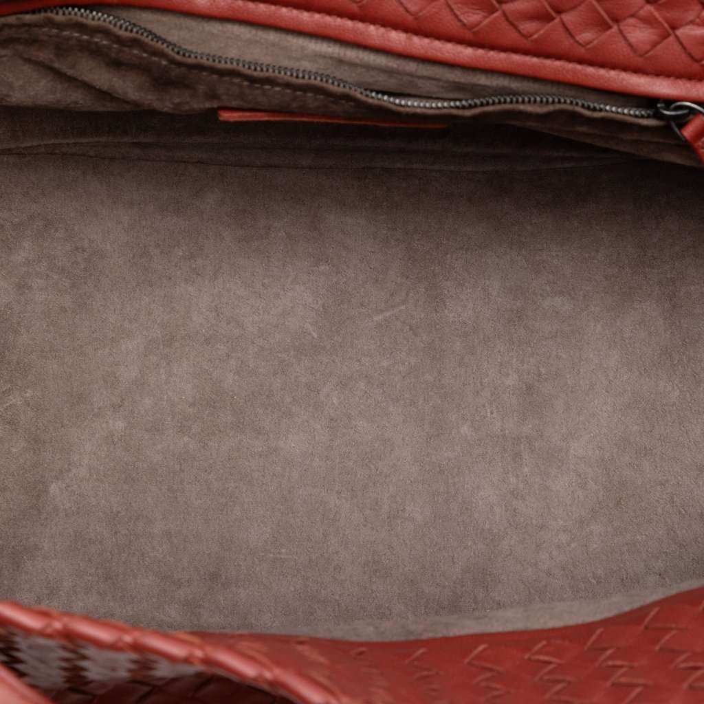 Bottega Veneta Medium Nappa Intrecciato Cesta Tote Red Leather Very good condition - Model View