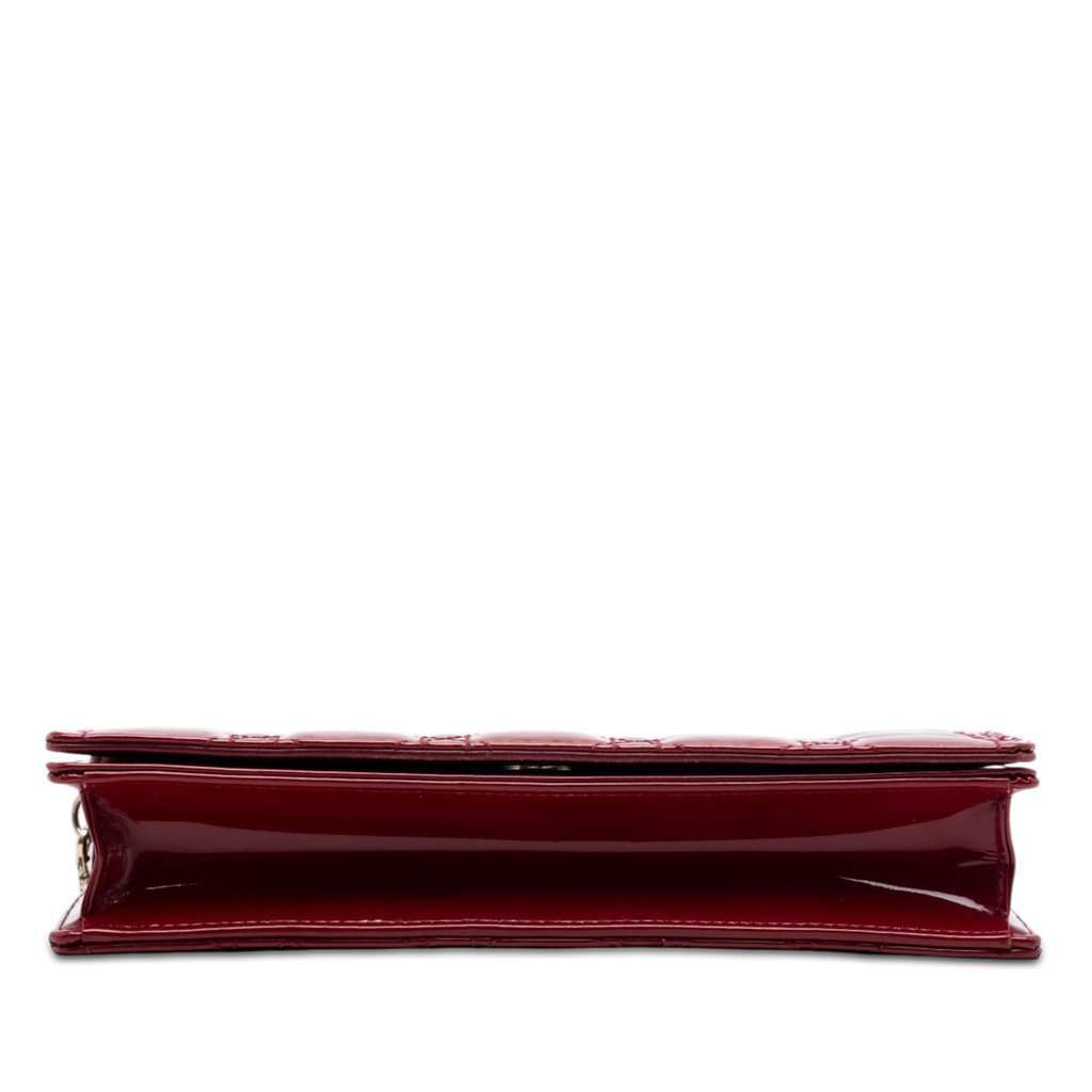 Dior Patent Cannage Lady Dior Chain Convertible Clutch Red Leather Very good condition - Inside View