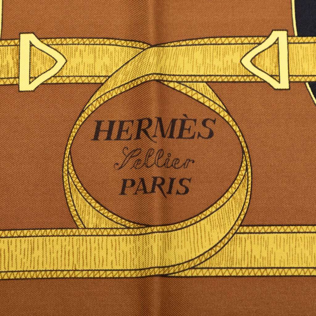 Hermès Eperon D Or Silk Scarf 90 Brown Very good condition - Inside View