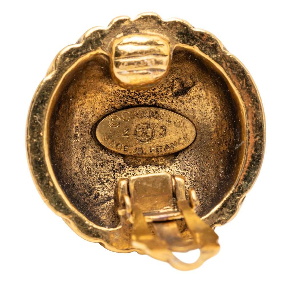 Chanel CC Gold Plated Shell Clip On Earrings Gold Metal Very good condition - Inside View