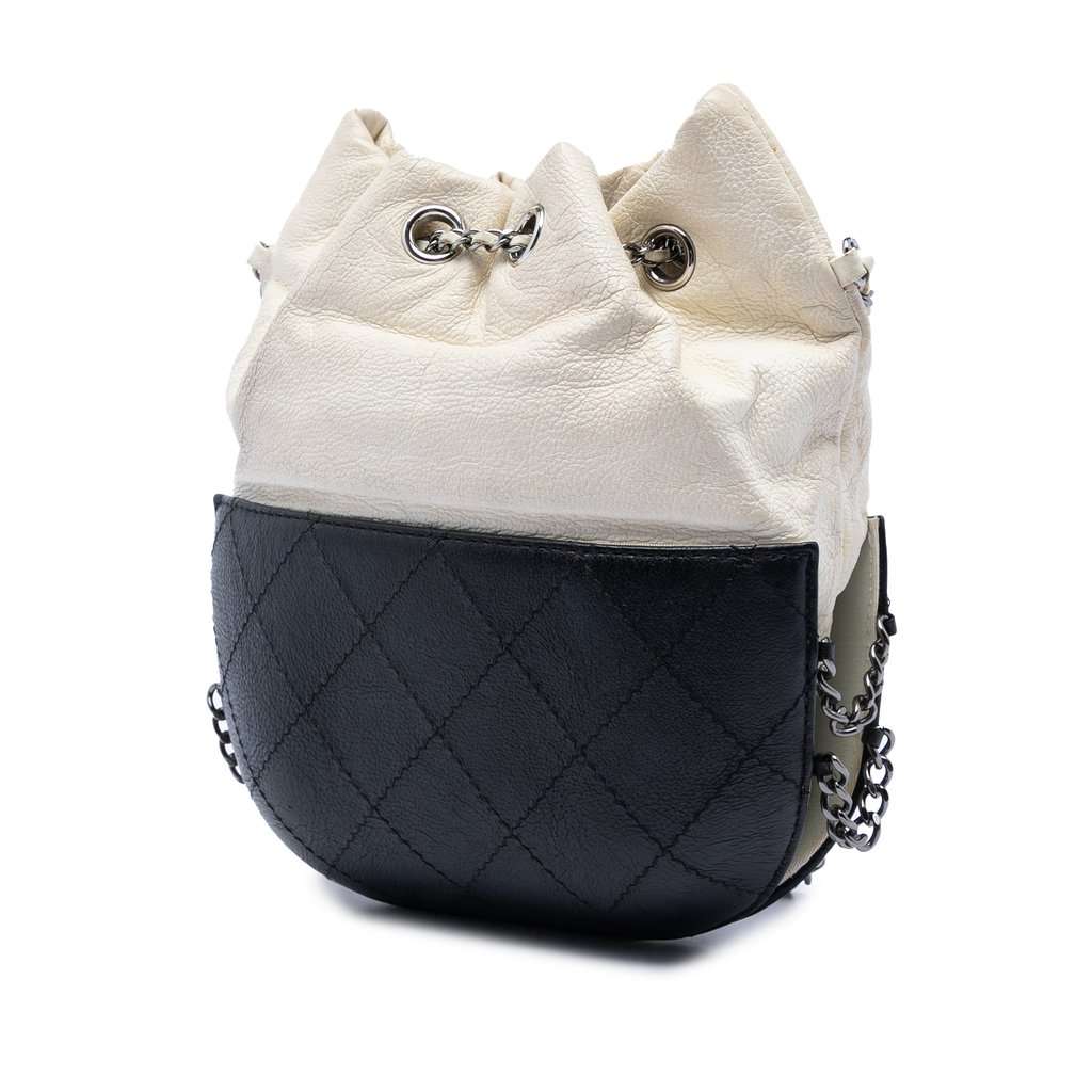 Chanel Small Bicolor Quilted Calfskin Gabrielle Bucket Bag White Leather Very good condition - Back View