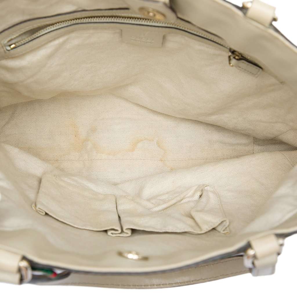 Gucci GG Canvas Web Mayfair Tote Beige Very good - Model View