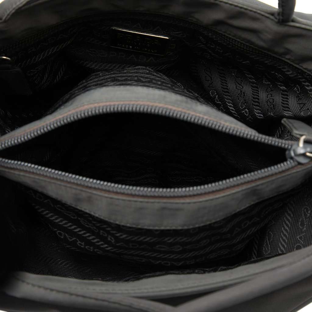 Prada Tessuto Tote Brown Good condition - Model View