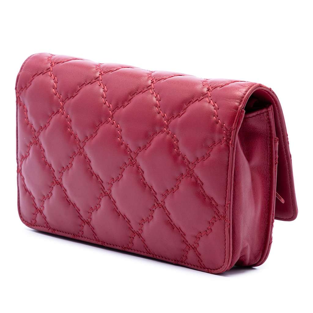 Chanel CC Quilted Calfskin Double Stitch Hamptons Wallet on Chain Red Leather Very good condition - Back View