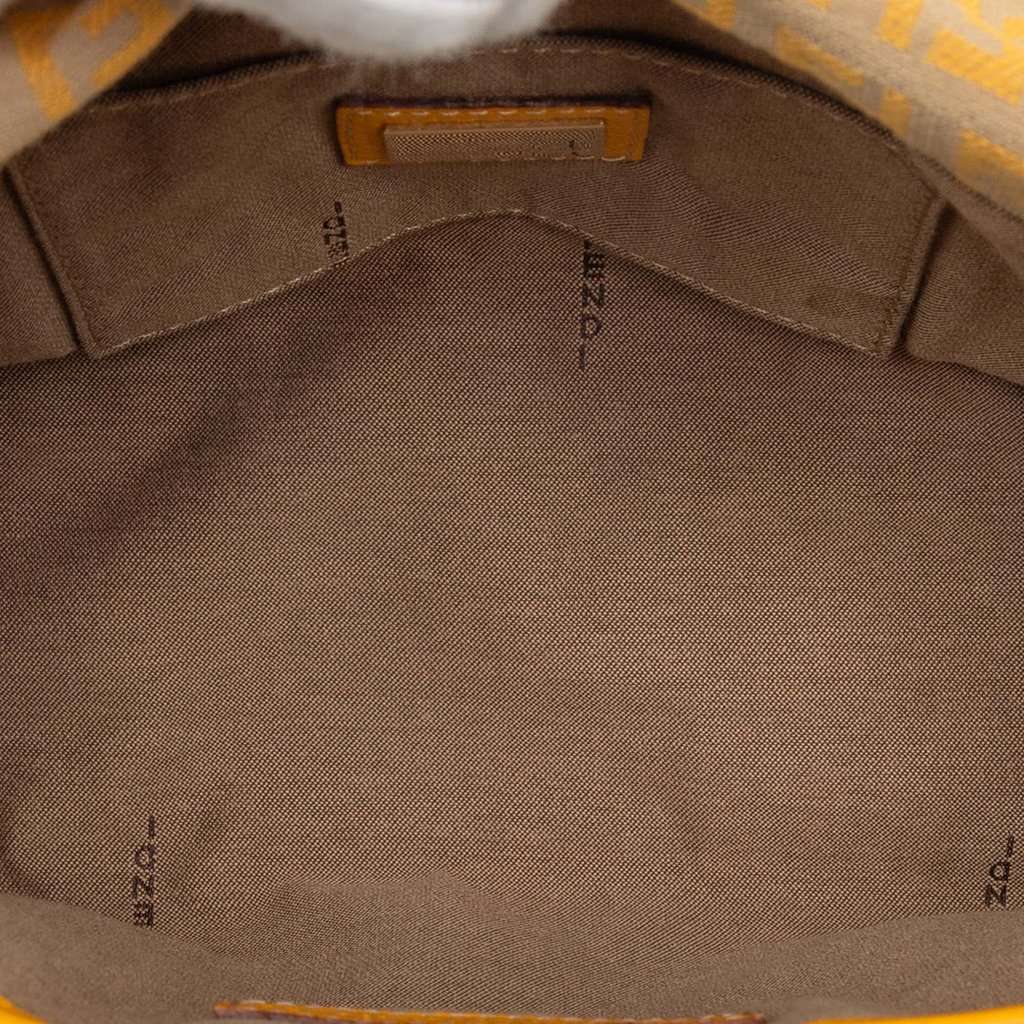 Fendi Zucchino Canvas Handbag Beige Very good - Model View