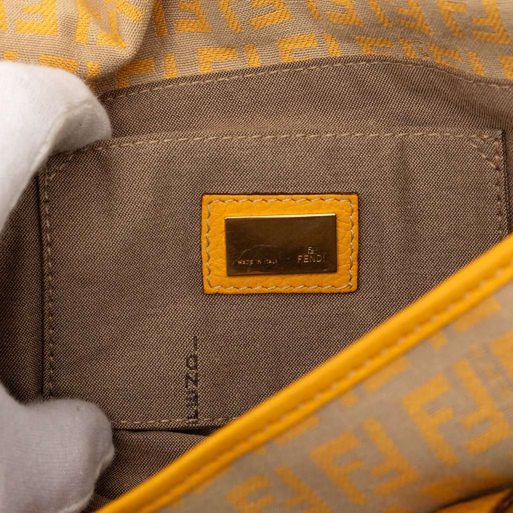 Fendi Zucchino Canvas Handbag Beige Very good - Box View