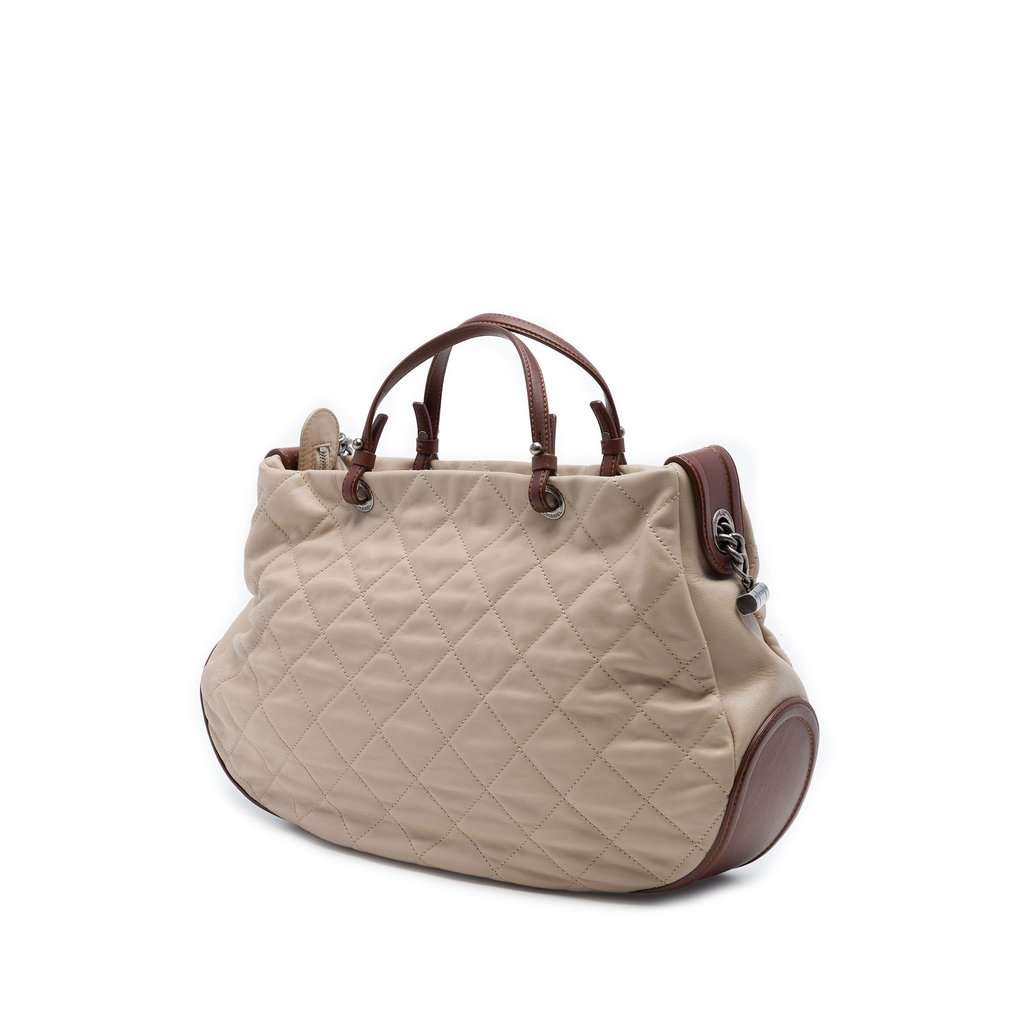 Chanel Quilted Lambskin Country Chic Satchel Brown Leather Very good condition - Back View