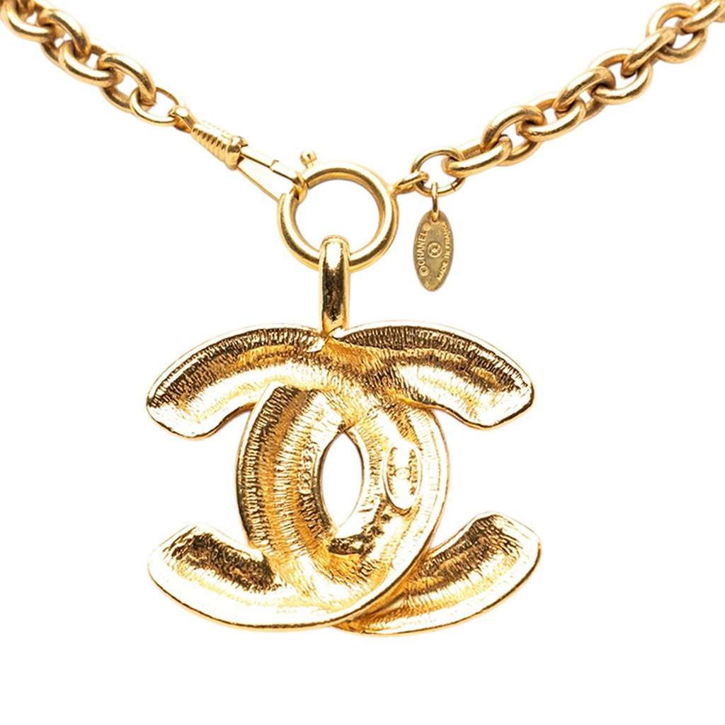 Chanel CC Gold Plated Quilted Pendant Necklace Gold Metal Very good condition - Back View