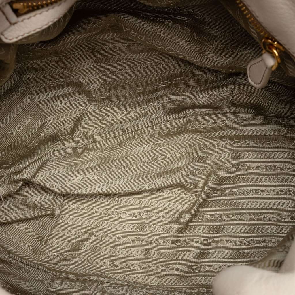 Prada Cervo Deerskin Antik Shoulder Bag White Leather Very good condition - Model View