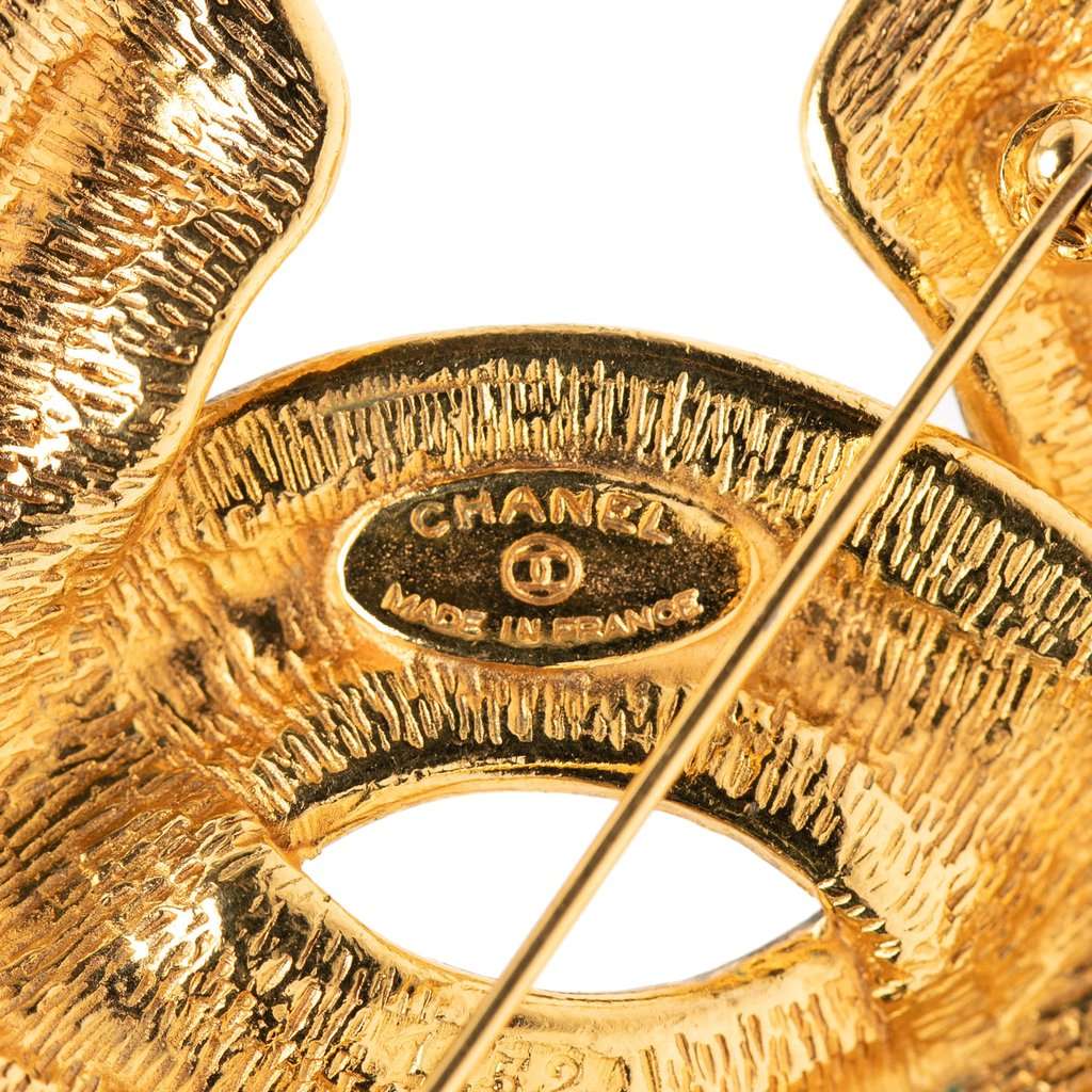 Chanel CC Gold Plated Quilted Brooch Gold Metal Very good - Inside View