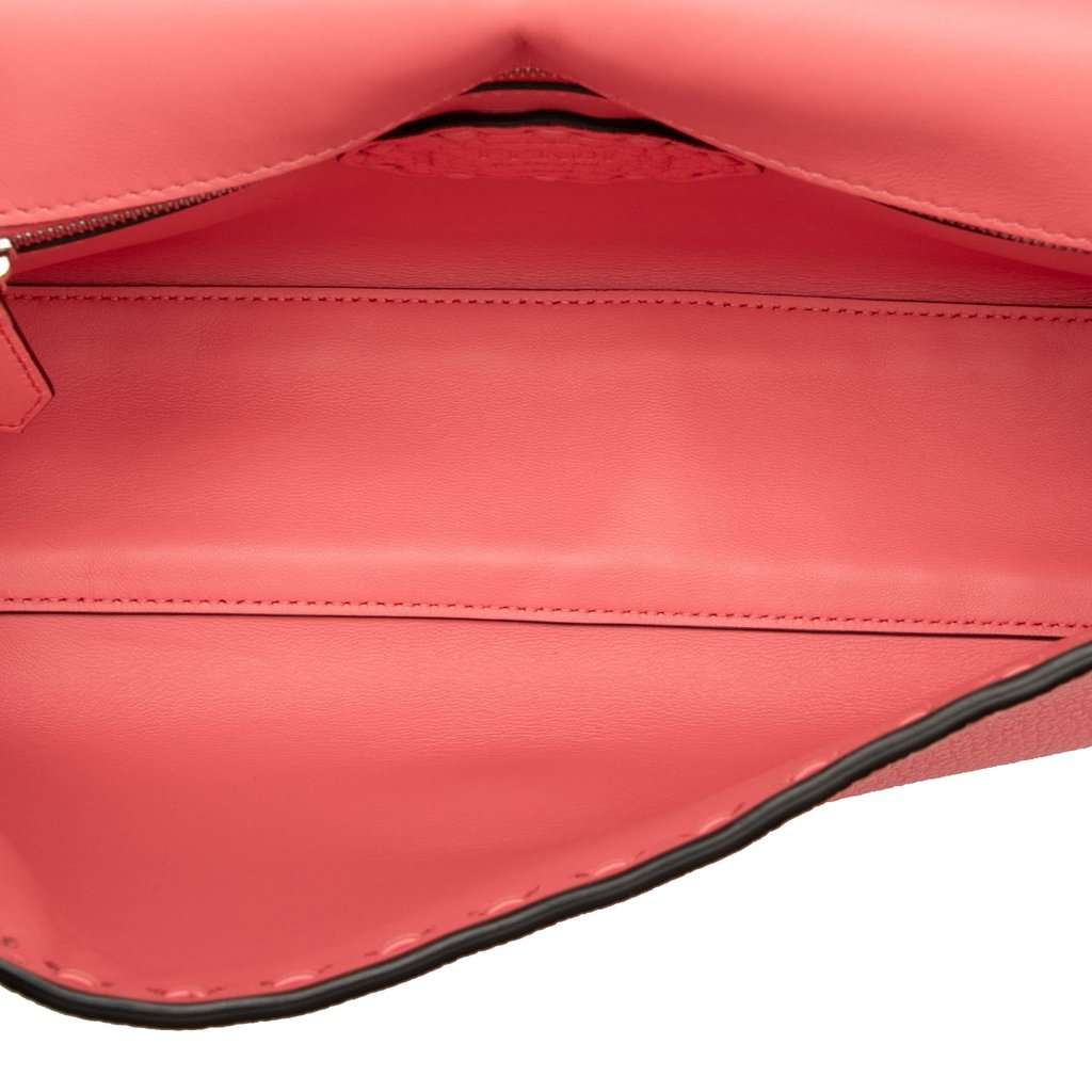 Fendi Leather Selleria Baguette Satchel Pink Leather Very good - Model View