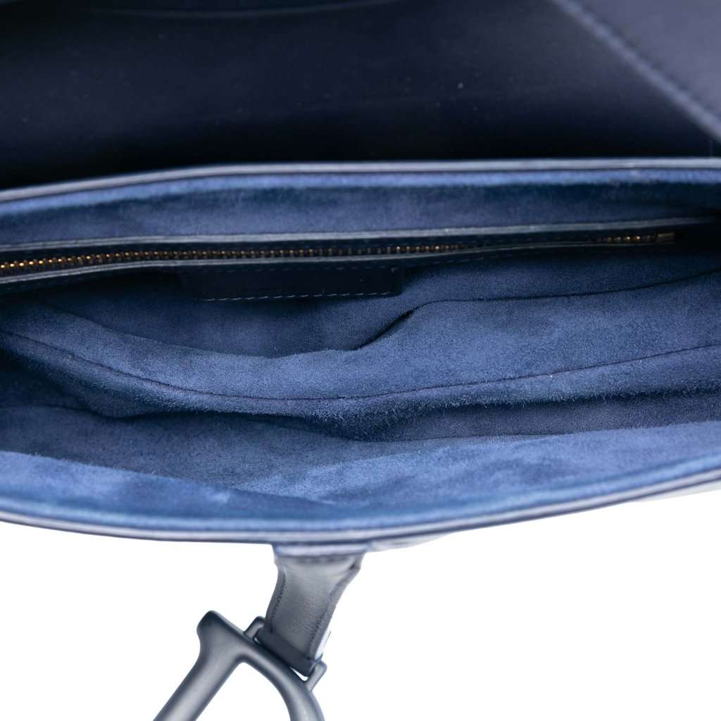 Dior Ultra Matte Calfskin Saddle Bag Blue Leather Very good - Model View