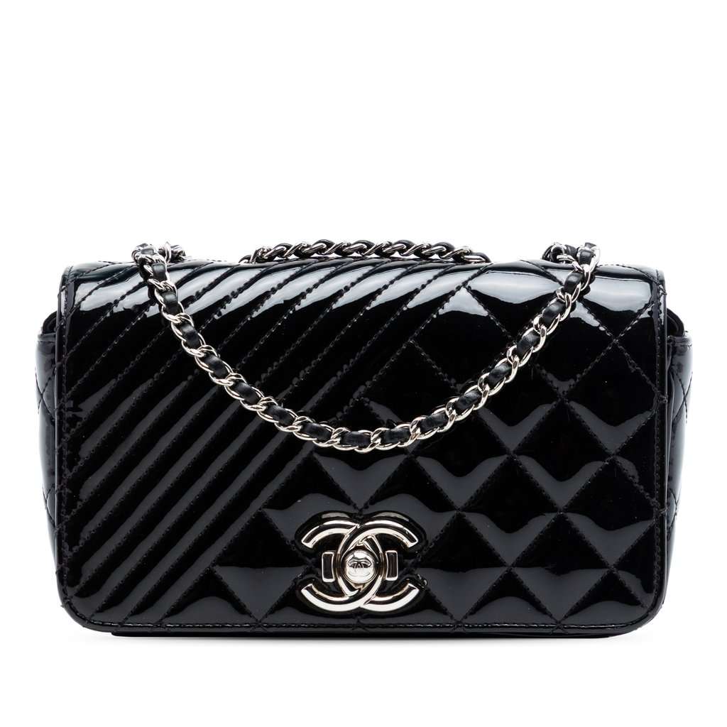 Chanel Small Quilted Patent Coco Boy Flap Black Leather Very good condition - Front View