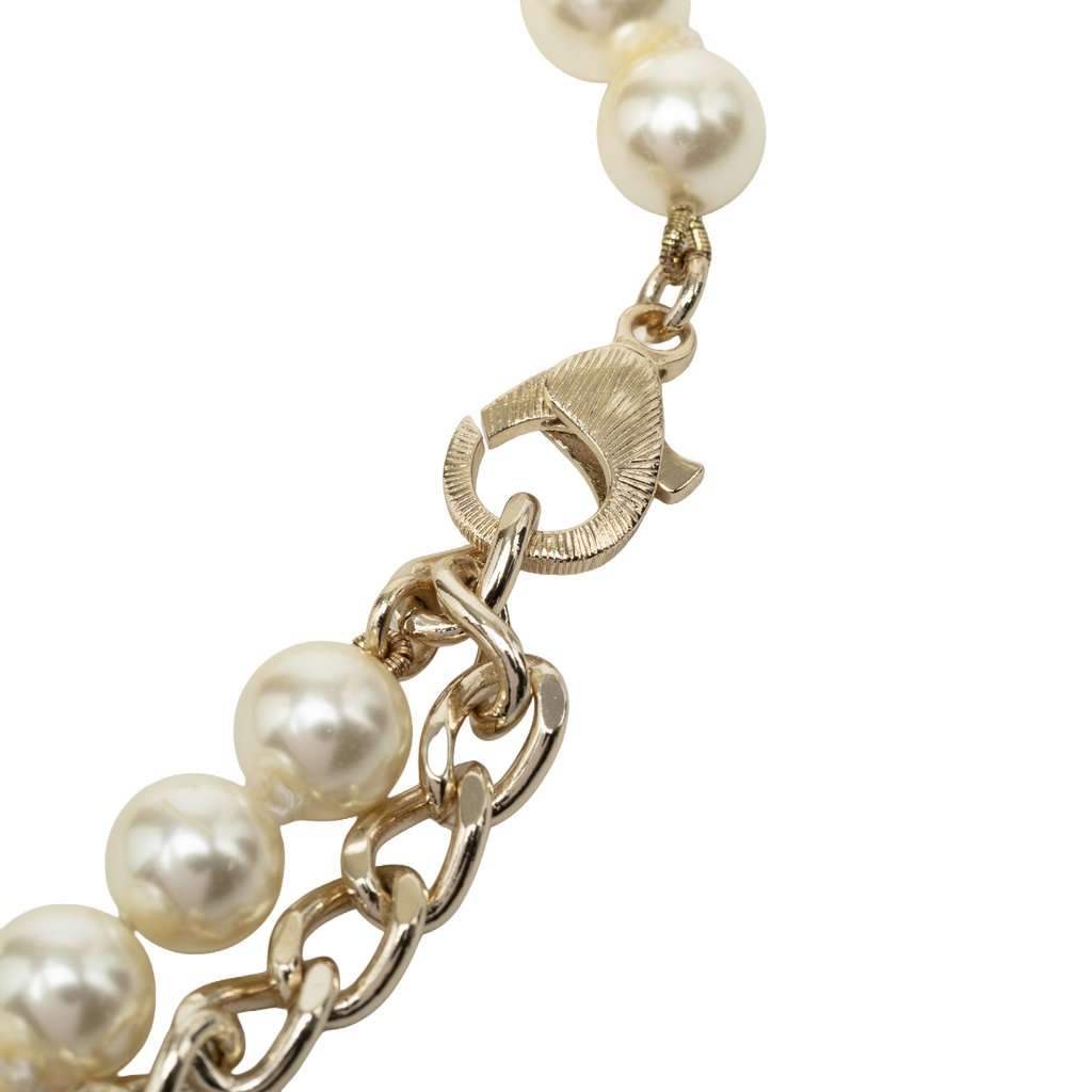 Chanel CC Brass No 5 Strass and Faux Pearl Pendant Necklace Gold Metal Very good - Box View