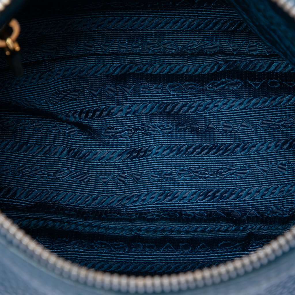 Prada Vitello Daino Pochette Blue Leather Very good - Model View