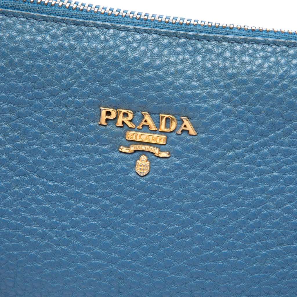 Prada Vitello Daino Pochette Blue Leather Very good - Box View