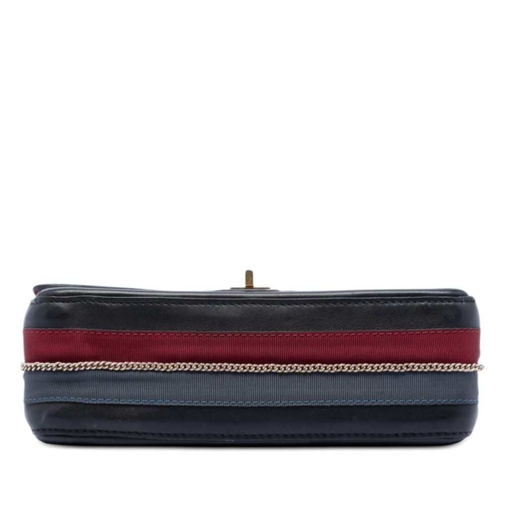 Chanel Calfskin Reissue 2.55 Medallion Nude Double Flap 225 Black Leather Very good condition - Inside View