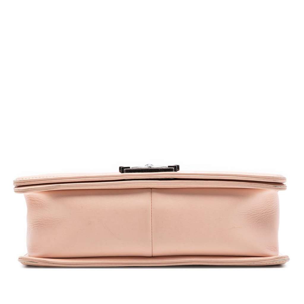 Chanel Old Medium Quilted Lambskin Boy Flap Pink Leather Very good condition - Inside View