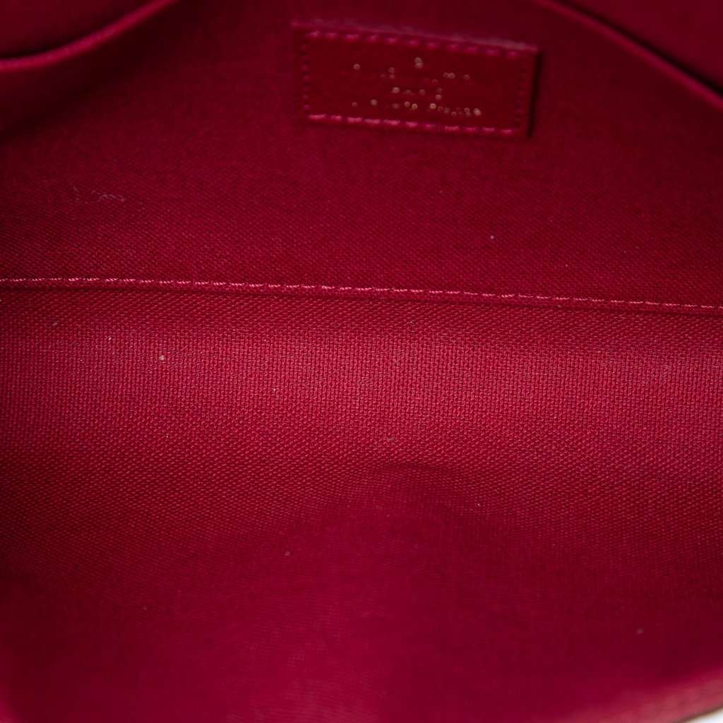 Louis Vuitton Monogram Pochette Felicie Brown Very good - Model View