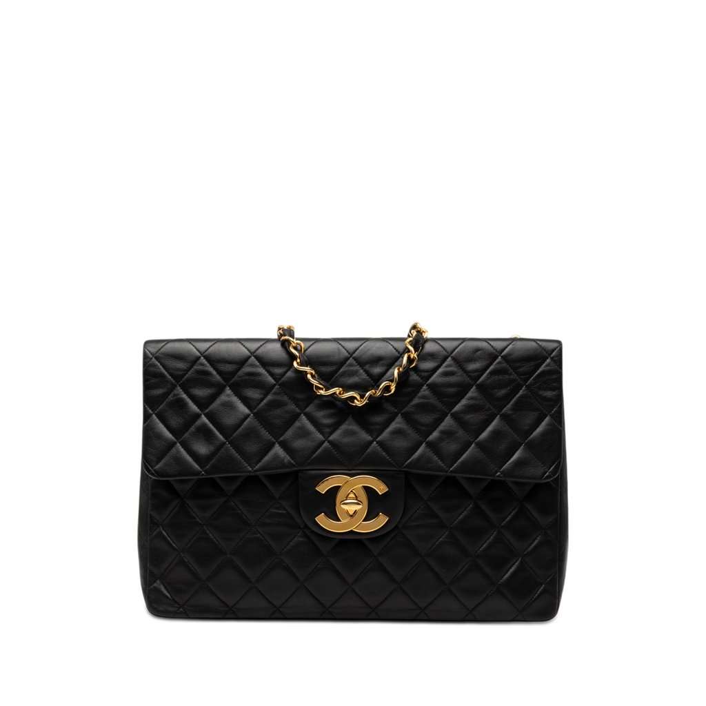 Chanel Maxi XL Classic Lambskin Single Flap Black Leather Very good condition - Front View