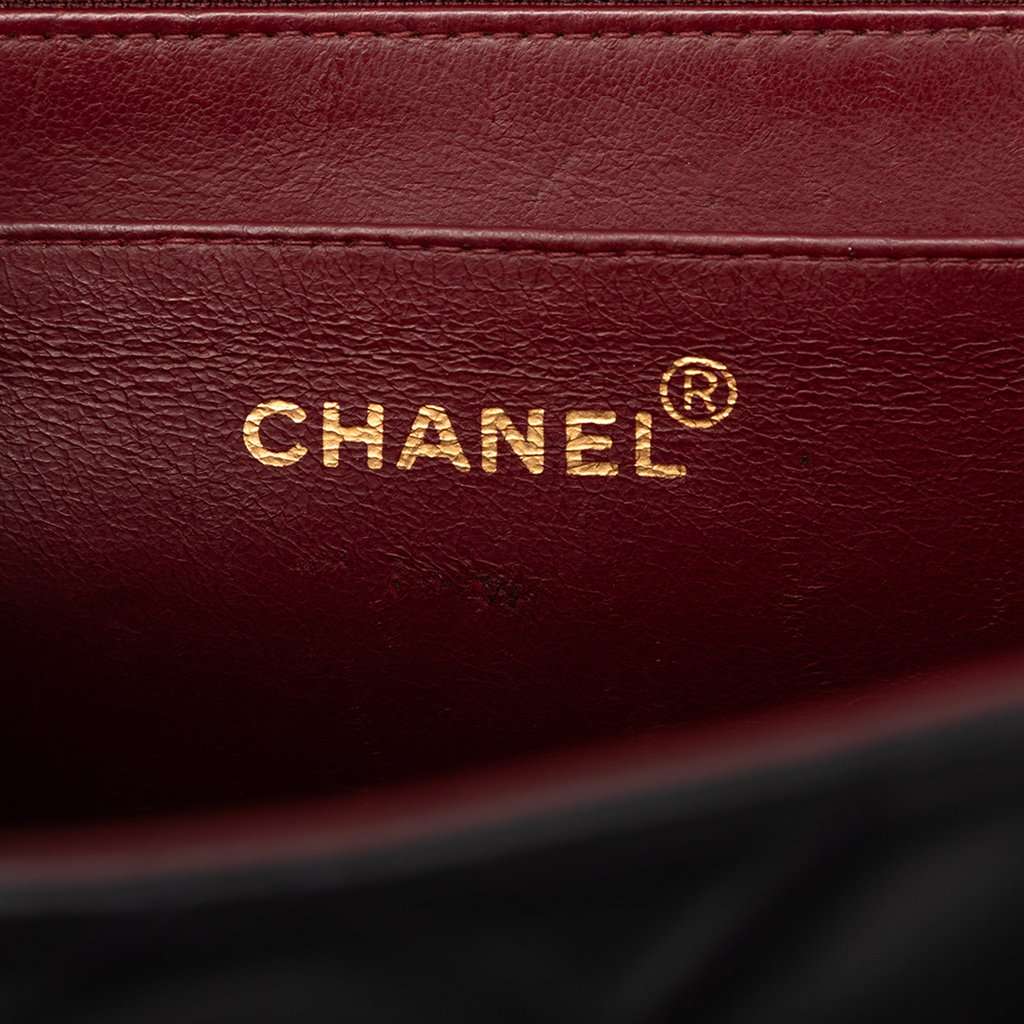 Chanel Maxi XL Classic Lambskin Single Flap Black Leather Very good condition - Box View