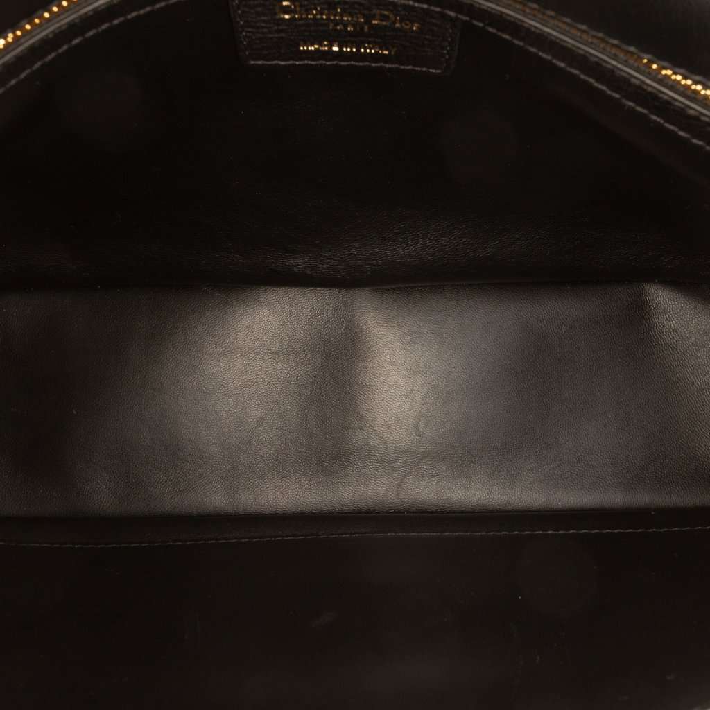 Dior Large Calfskin Cannage Caro Crossbody Black Leather Very good condition - Model View