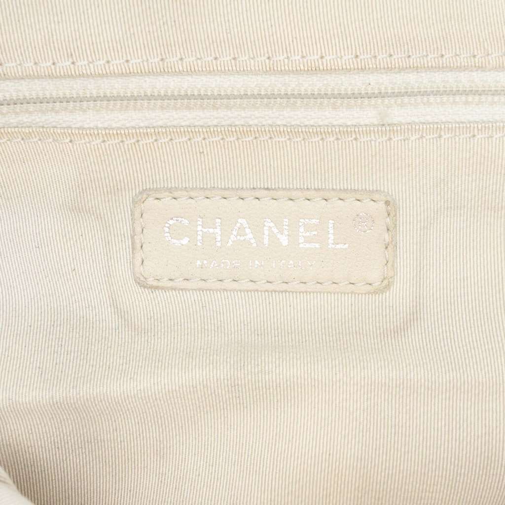 Chanel Large Washed Lambskin Chain Around Flap Black Leather Very good condition - Box View
