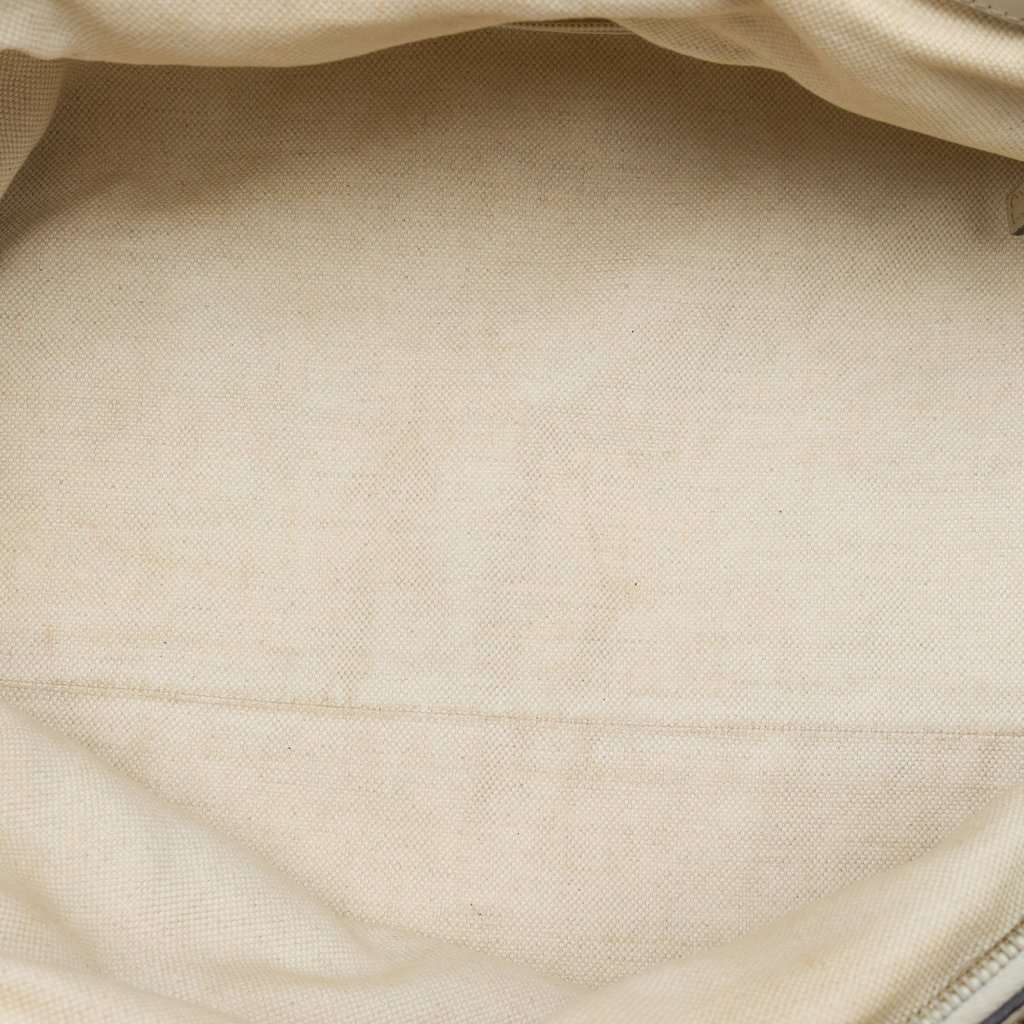 Gucci GG Canvas Sukey Satchel Beige Very good - Model View