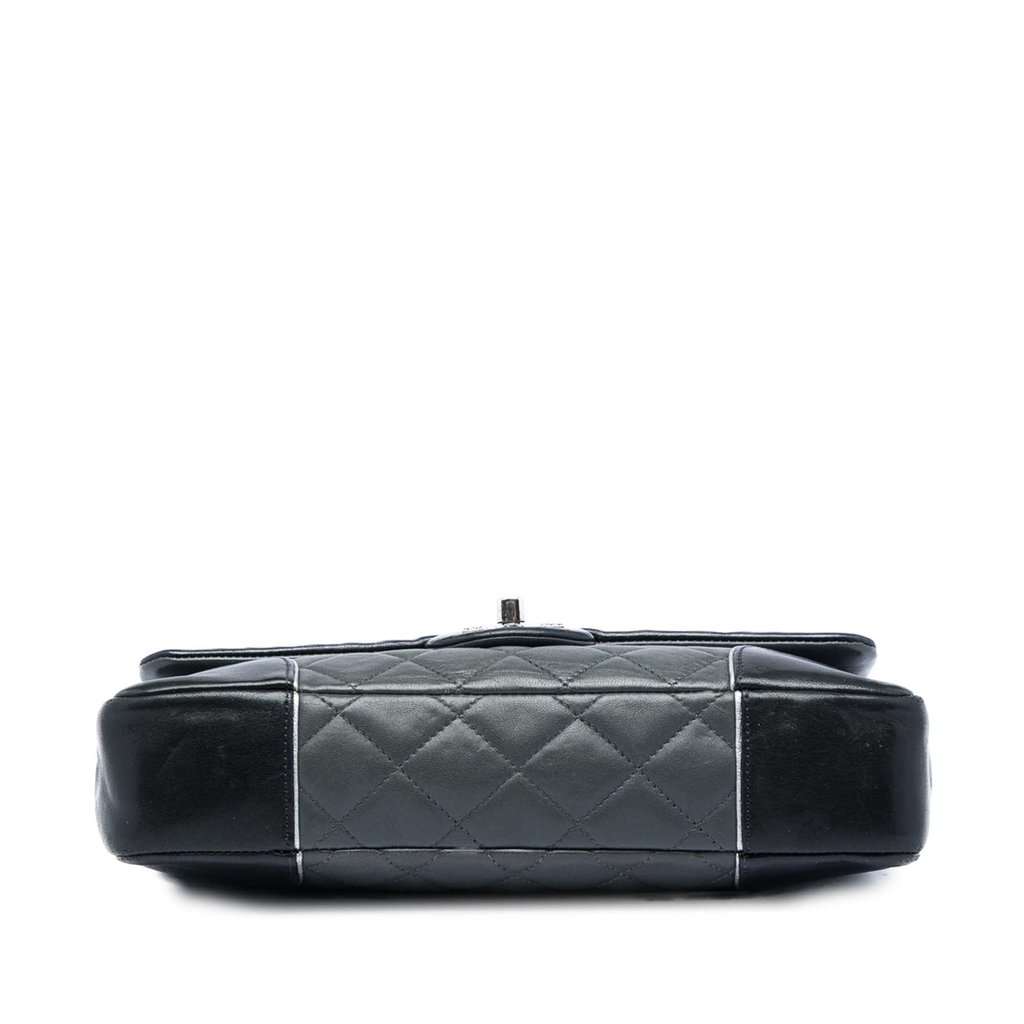 Chanel Paris Salzburg Medium Bicolor Quilted Lambskin Tyrolean Flap MultiColor Leather Very good condition - Inside View