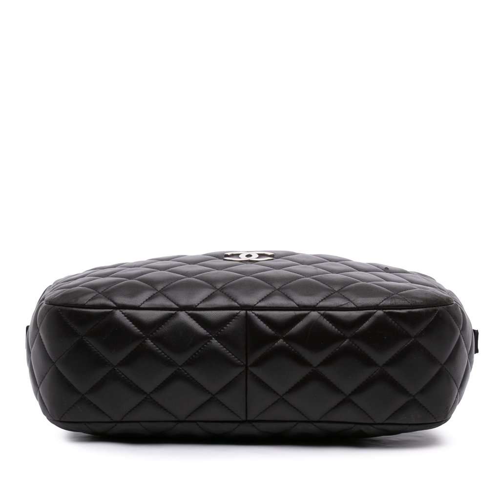 Chanel CC Quilted Lambskin Camera Bag Black Leather Very good - Inside View