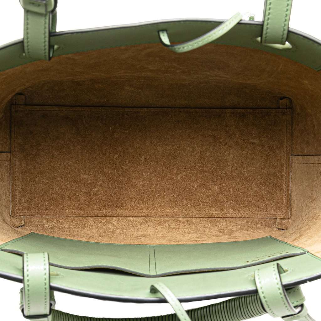 Loewe Small Smooth Calfskin Anagram Tote Green Leather Very good - Model View