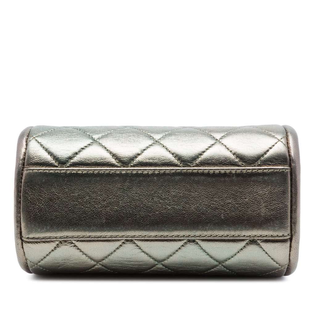 Chanel Mini CC Quilted Metallic Lambskin Frame Crossbody Silver Leather Very good condition - Inside View