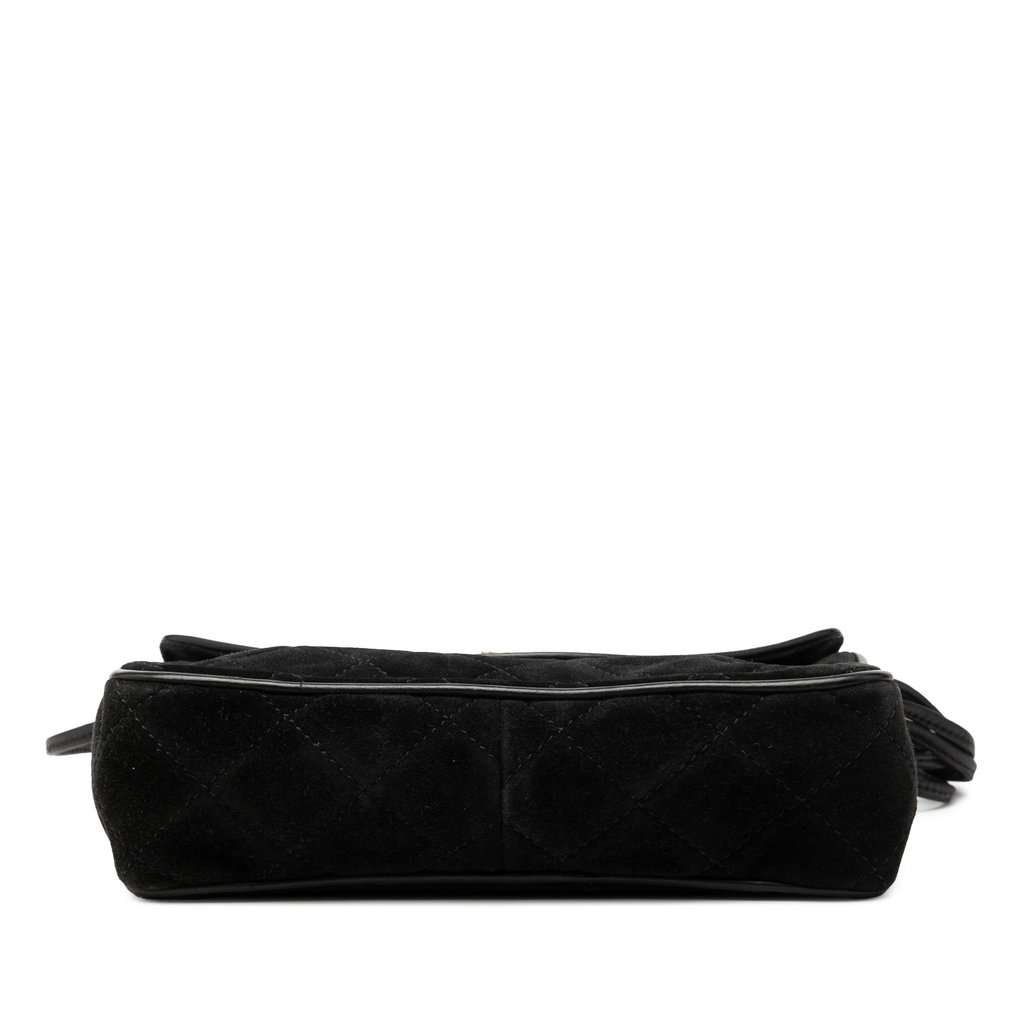 Chanel CC Quilted Suede Shoulder Bag Black Leather Good condition - Inside View