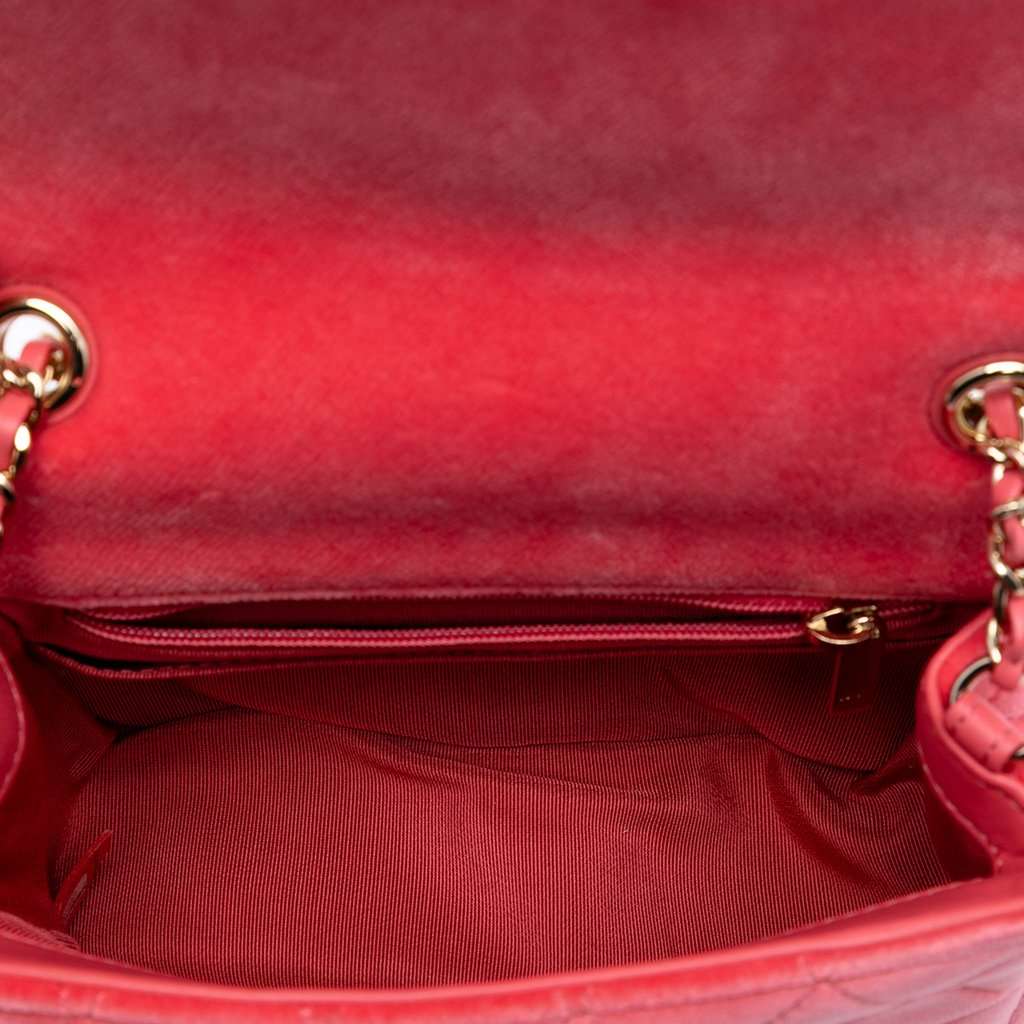 Chanel Mini Square Classic Velvet Pearl Crush Single Flap Pink Never worn, with tag - Inside View