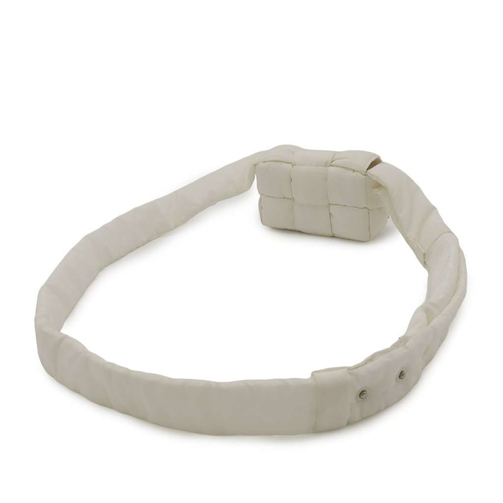 Bottega Veneta Candy Nylon Intrecciato Padded Tech Cassette Crossbody White Very good condition - Model View