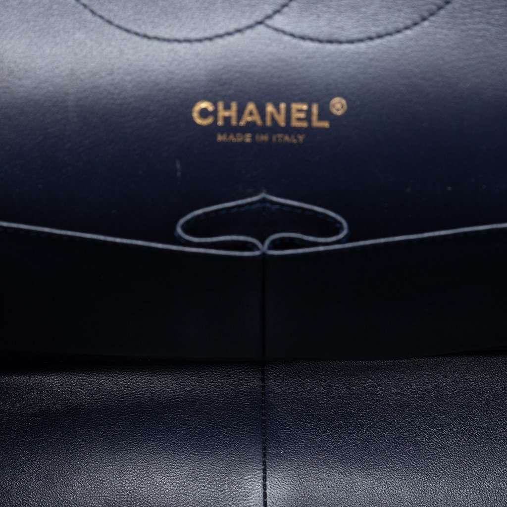 Chanel Jumbo Classic Lambskin Double Flap Blue Leather Very good condition - Model View