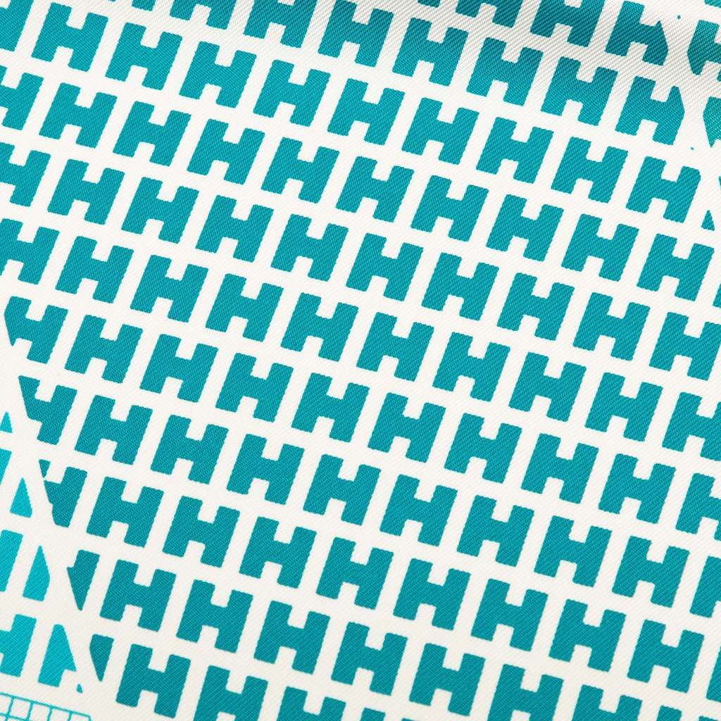 Hermès H en Biais Silk Scarf 90 Blue Never worn - Box View