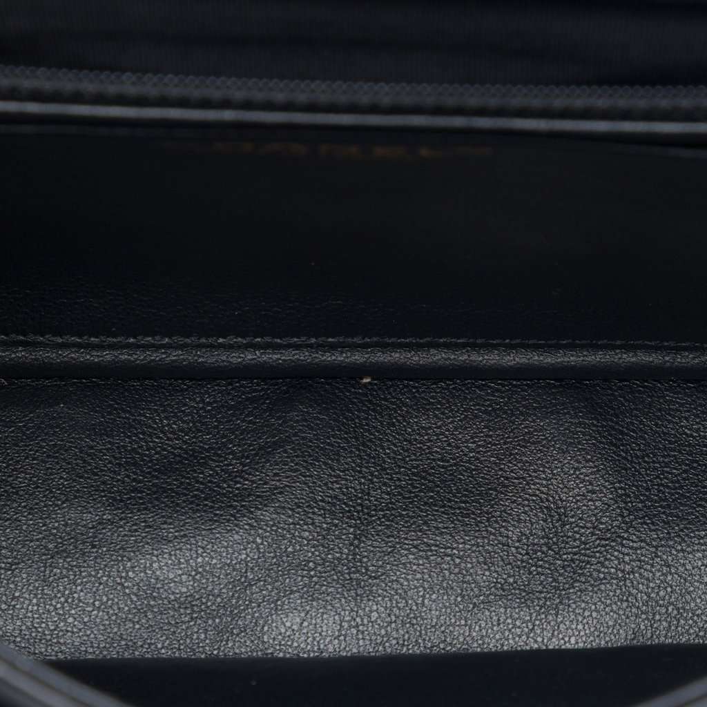 Chanel Medium Classic Lambskin Valentines Heart Charms Single Flap Black Leather Very good condition - Model View