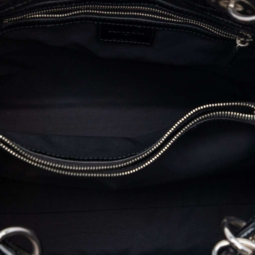 Dior Large Patent Cannage Lady Dior Soft Shopping Tote Black Leather Very good condition - Model View