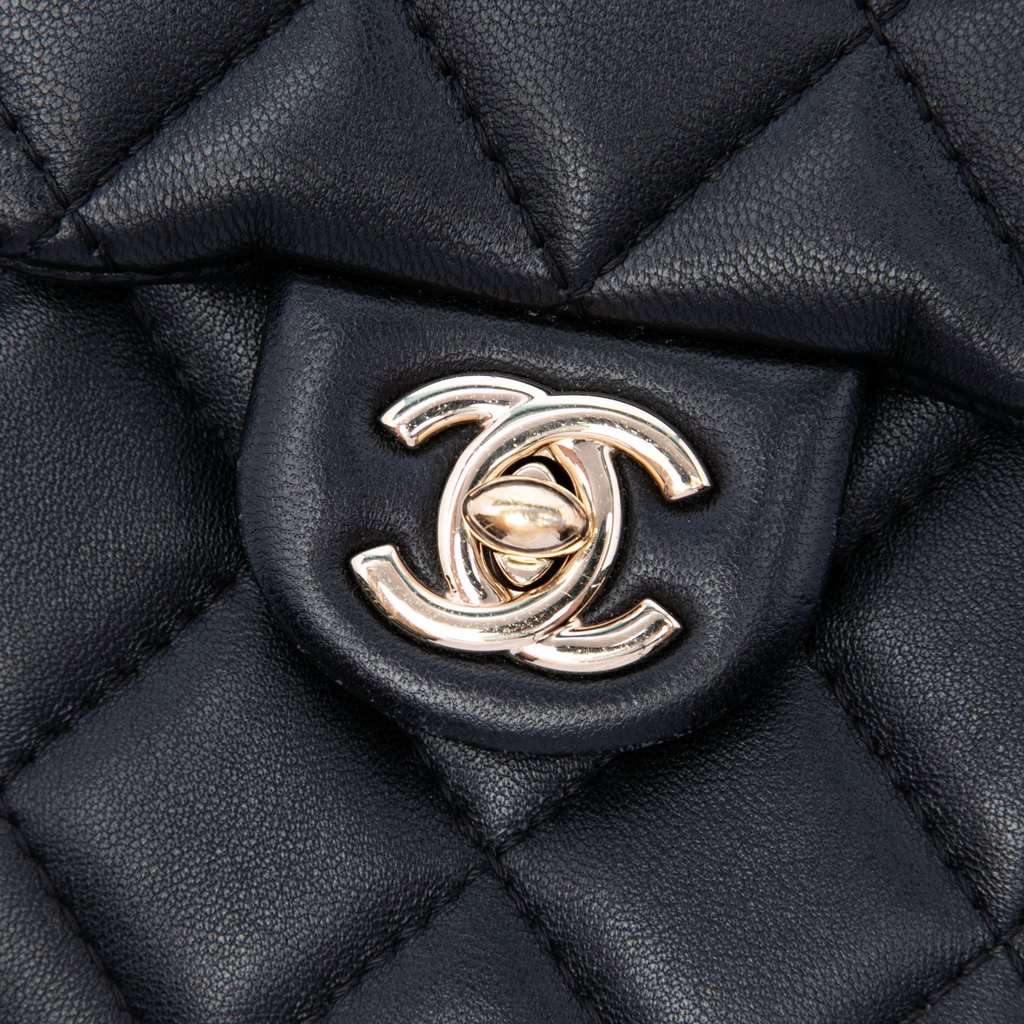 Chanel Quilted Lambskin My Precious Pearls Phone Holder with Chain Black Leather Very good - Box View