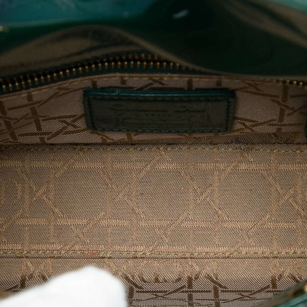 Dior Mini Patent Cannage Lady Dior Green Leather Very good condition - Model View